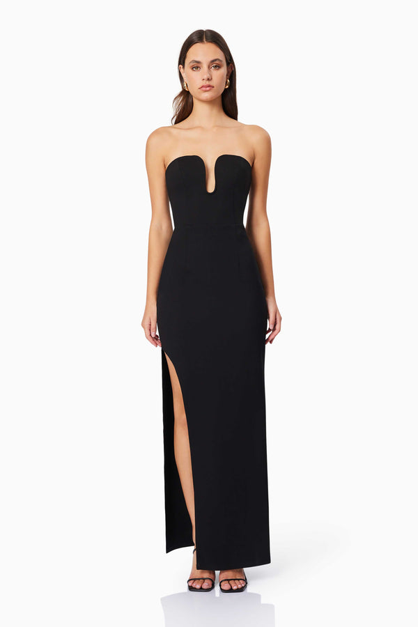 Brunette model wearing Eden Sleeveless Maxi Dress in Black front shot