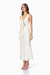 Brown hair model wearing Faith Front Tie Midi Dress in White side shot