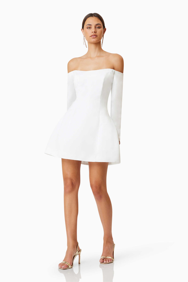 Vida Off The Shoulder Day Mini Dress In White front shot